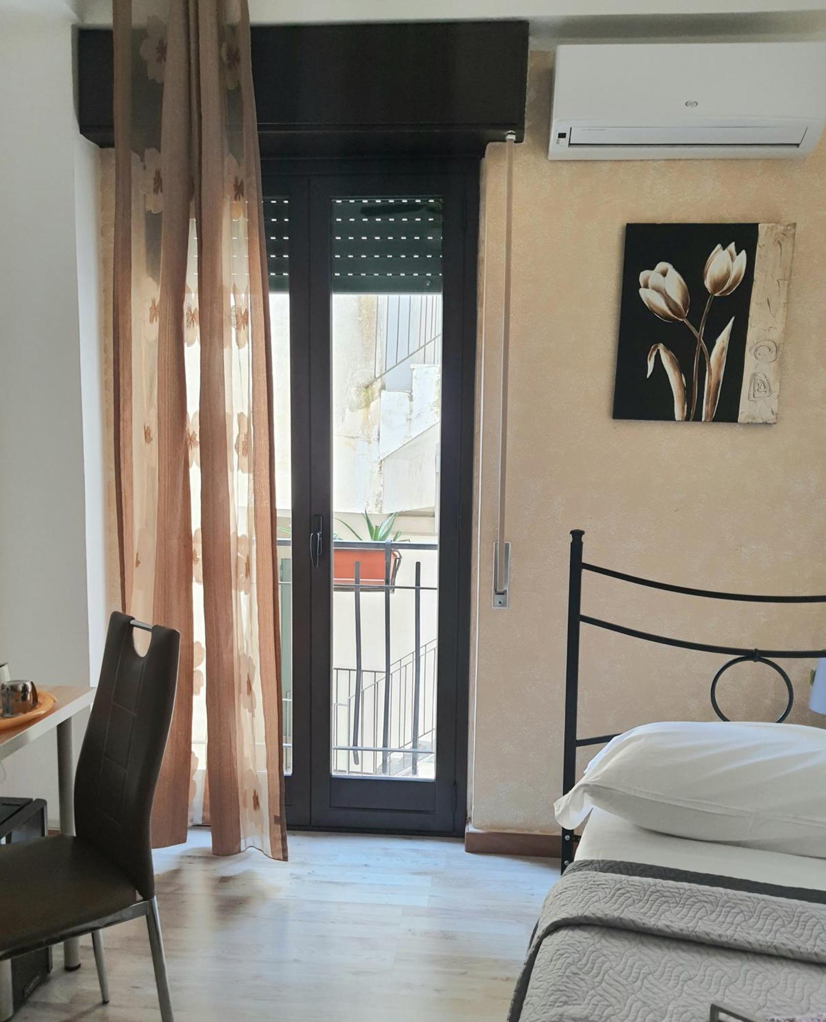 Single Room with Private External Bathroom