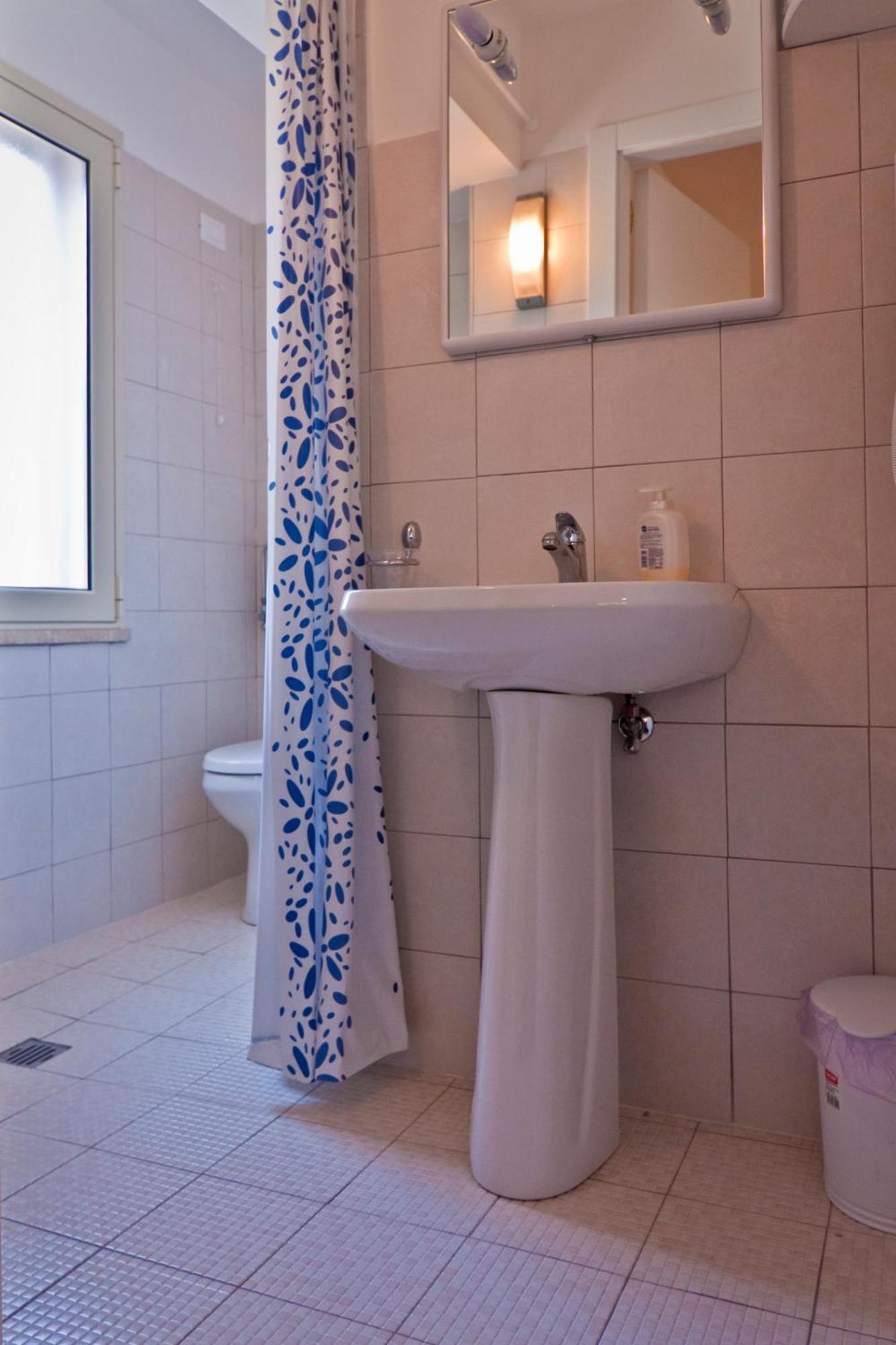 Double or Twin Room with Sea View