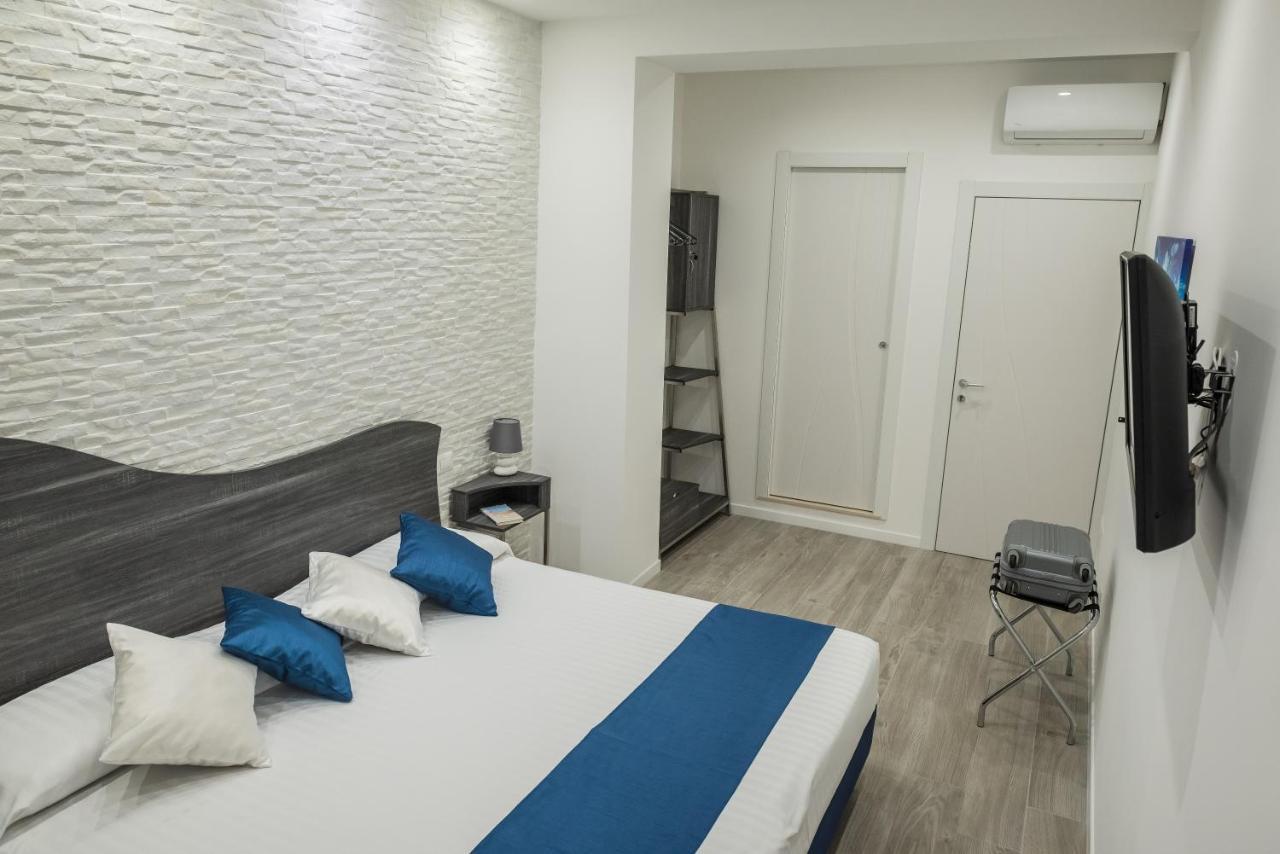 Double or Twin Room with Private Bathroom