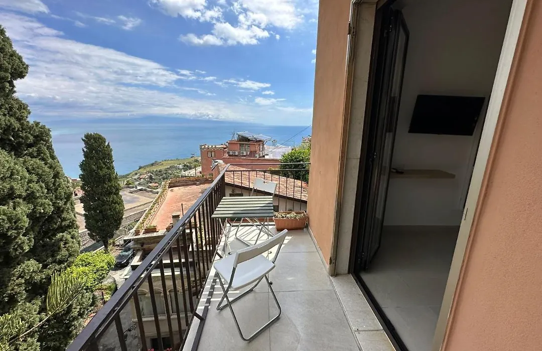 Mira Taormina Rooms-1