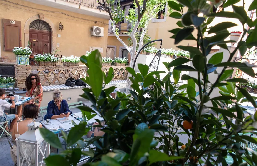 Villa D'Orville Luxury Suites Taormina-1