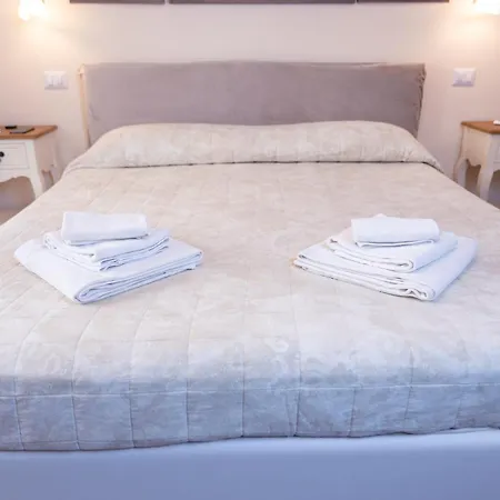 B&B Veronicas-2